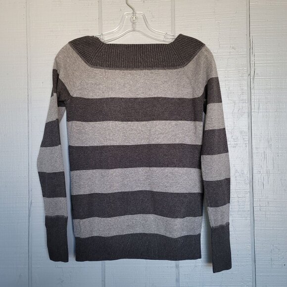 Armani Exchange Color Block Striped Long-Sleeve Sweater. Size SP - Picture 3 of 4